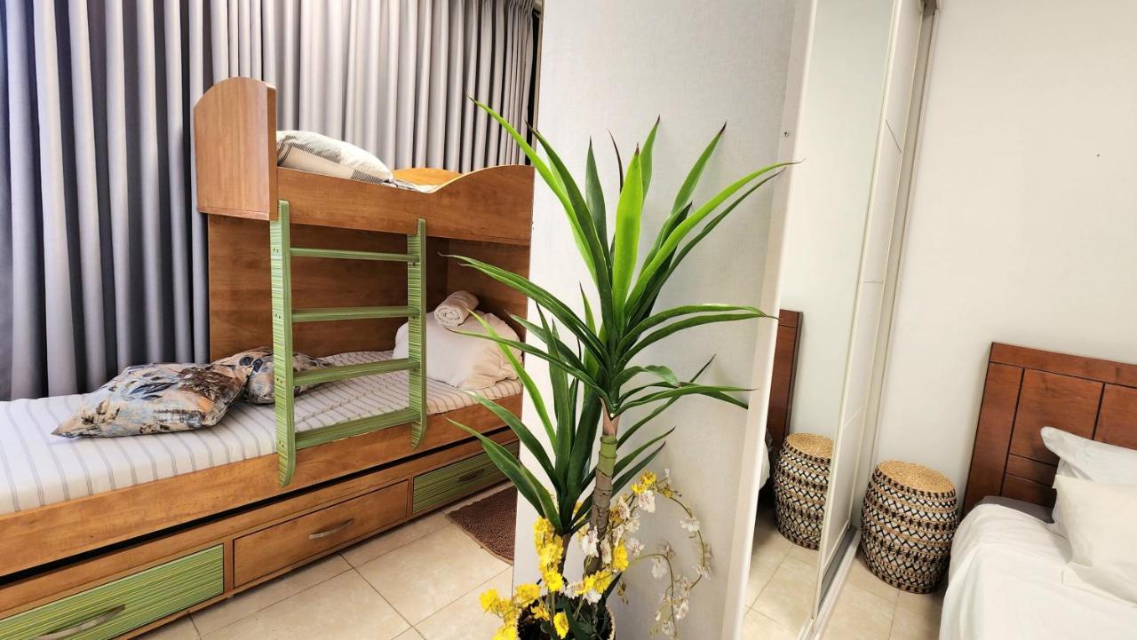Bat Yam On The Beach Apartment Exterior photo